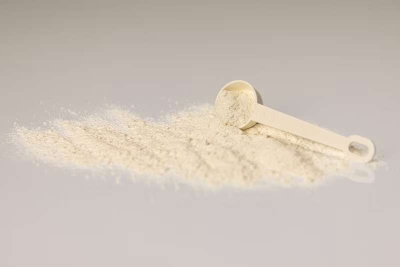 Fine white mineral powder